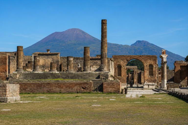 Pompeii met Vesuvius