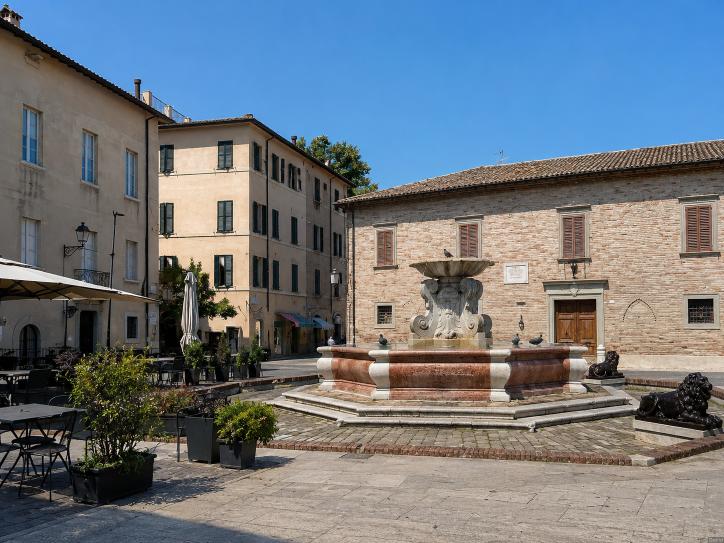 Centro Storico van Senigallia — Foro Annonario
